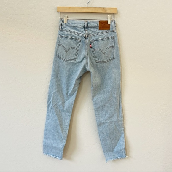 Levi’s Wedgie Icon Fit Jeans Ankle High Rise Light Wash - Picture 5 of 9